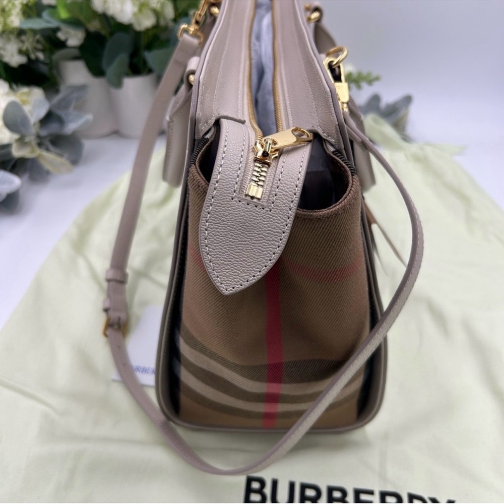 Women's Burberry large banwell canvas and leather satchel/shoulder bag NWT - Picture 7 of 16
